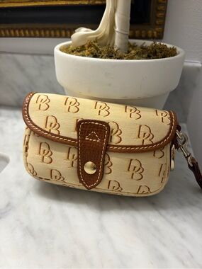Vintage Dooney & Bourke Cream Canvas Mini Wrislet with Brown Trim